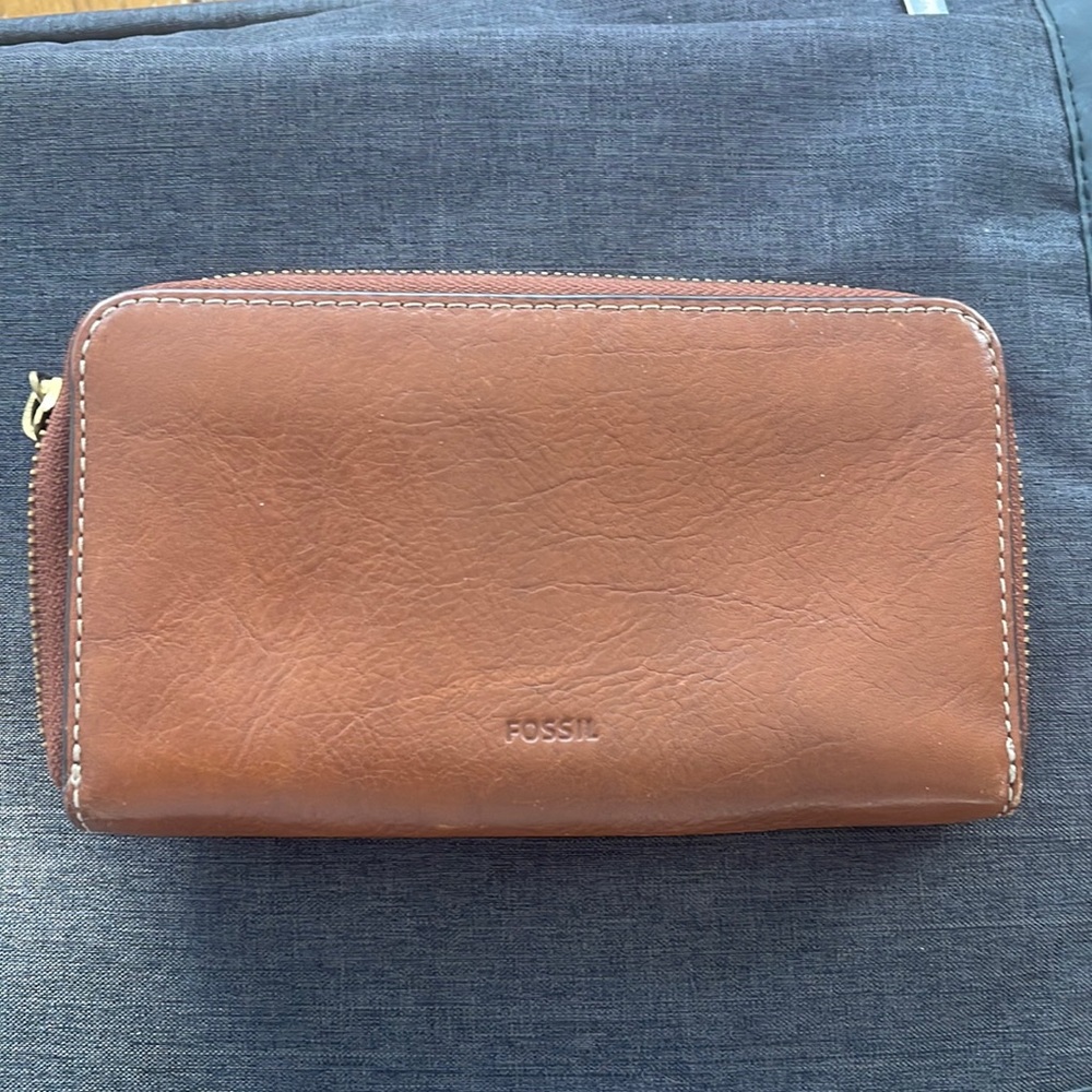 Fossil wallet